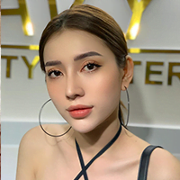 Huyền Trang - Chủ Tiệm Nails