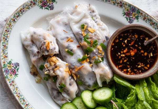 Nâng mũi có được ăn bánh cuốn?