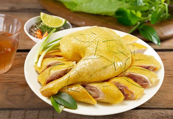 Có ăn thịt gà ngay sau khi nâng mũi được không?