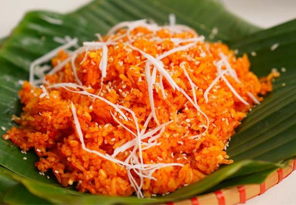 Nâng mũi ăn xôi có được không?