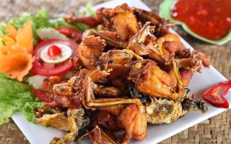 nang mui co an thit ech duoc khong